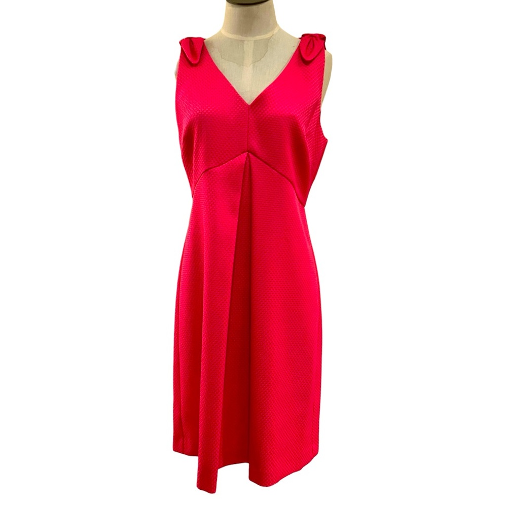 NWT Trina Turk Sleeveless Dress with Bow Detail Size 4